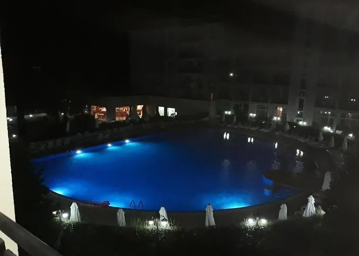 Апартамент частно студио в комплекс ризорт Поморие